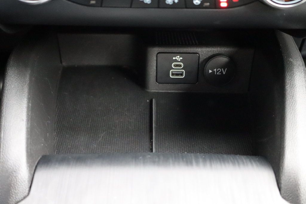 Used 2025 Ford Escape ST-Line Select AWD/4WD image 10