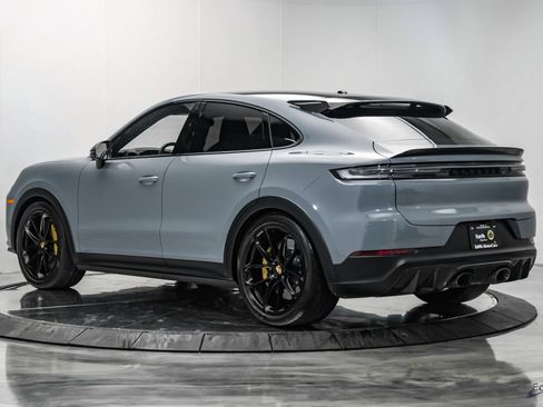 Used 2024 Porsche Cayenne Turbo GT AWD/4WD image 10