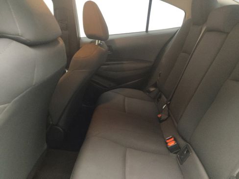 Used 2022 Toyota Corolla LE FWD image 18
