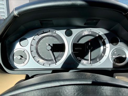 Used 2012 Aston Martin Virage Volante image 20