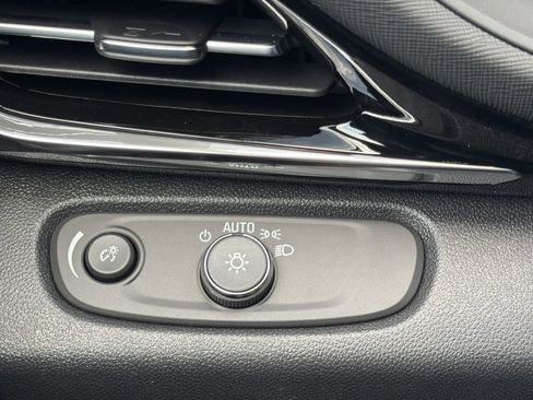 New 2026 Buick Envista Sport Touring image 12