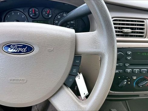 Used 2005 Ford Taurus SE image 11