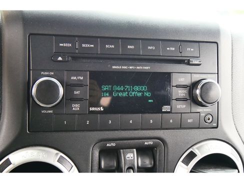 Used 2014 Jeep Wrangler Unlimited Rubicon AWD/4WD image 23
