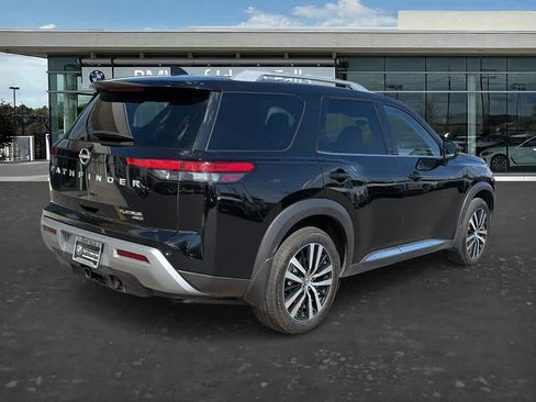 Used 2024 Nissan Pathfinder Platinum AWD/4WD image 7