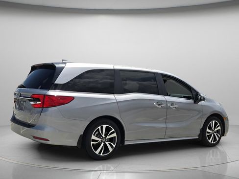 Certified 2024 Honda Odyssey Touring image 7