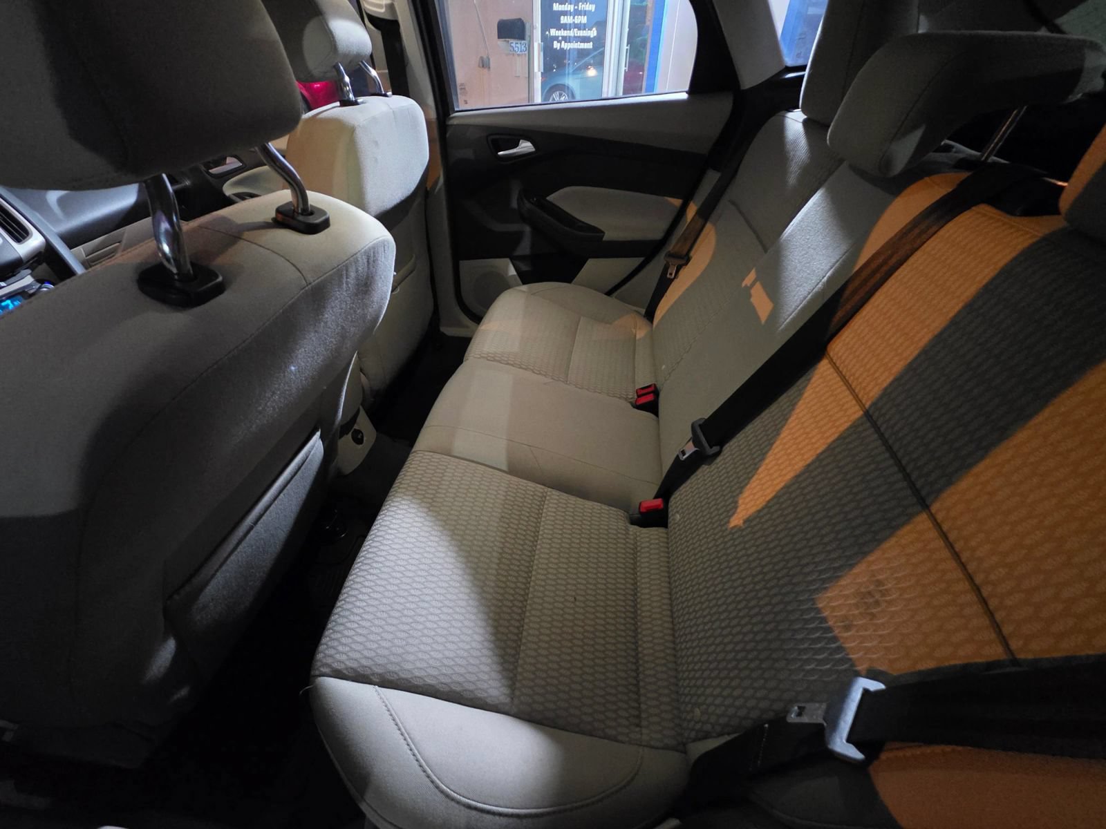 Used 2012 Ford Focus SEL w/ SEL/Titanium Winter Pkg FWD image 10