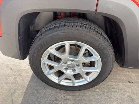 Used 2021 Jeep Renegade Sport w/ Sport Appearance Group image 11