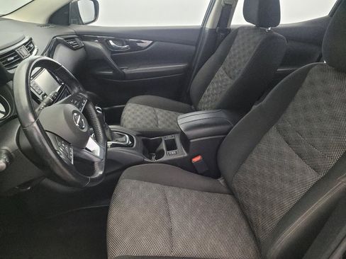 Used 2017 Nissan Rogue Sport SV w/ SV Premium Package image 17