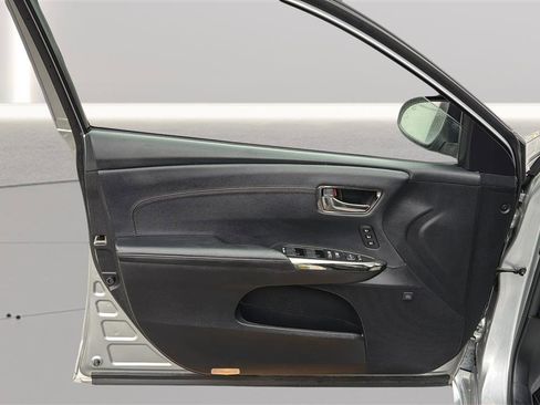 Used 2016 Toyota Avalon Limited FWD image 18