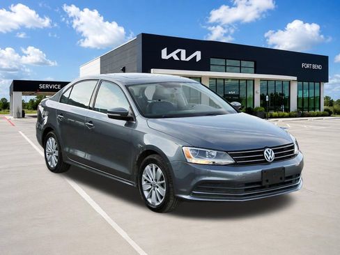 Used 2015 Volkswagen Jetta SE FWD image 3
