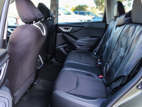 Used 2023 Subaru Forester Premium image 17