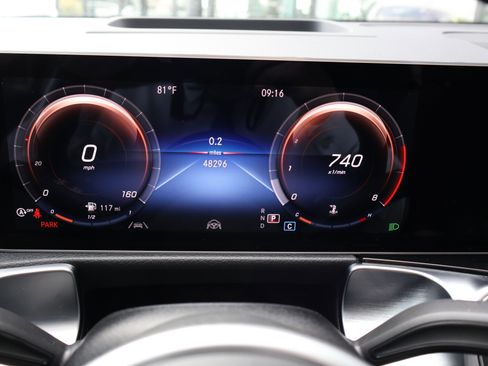 Used 2020 Mercedes-Benz GLB 250 4MATIC w/ AMG Line image 32