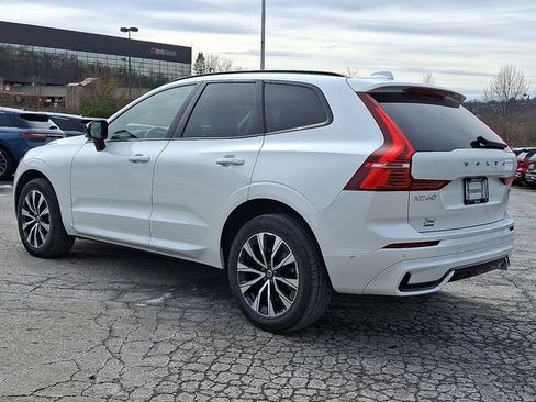 Used 2023 Volvo XC60 B5 Plus w/ Climate Package AWD/4WD image 4