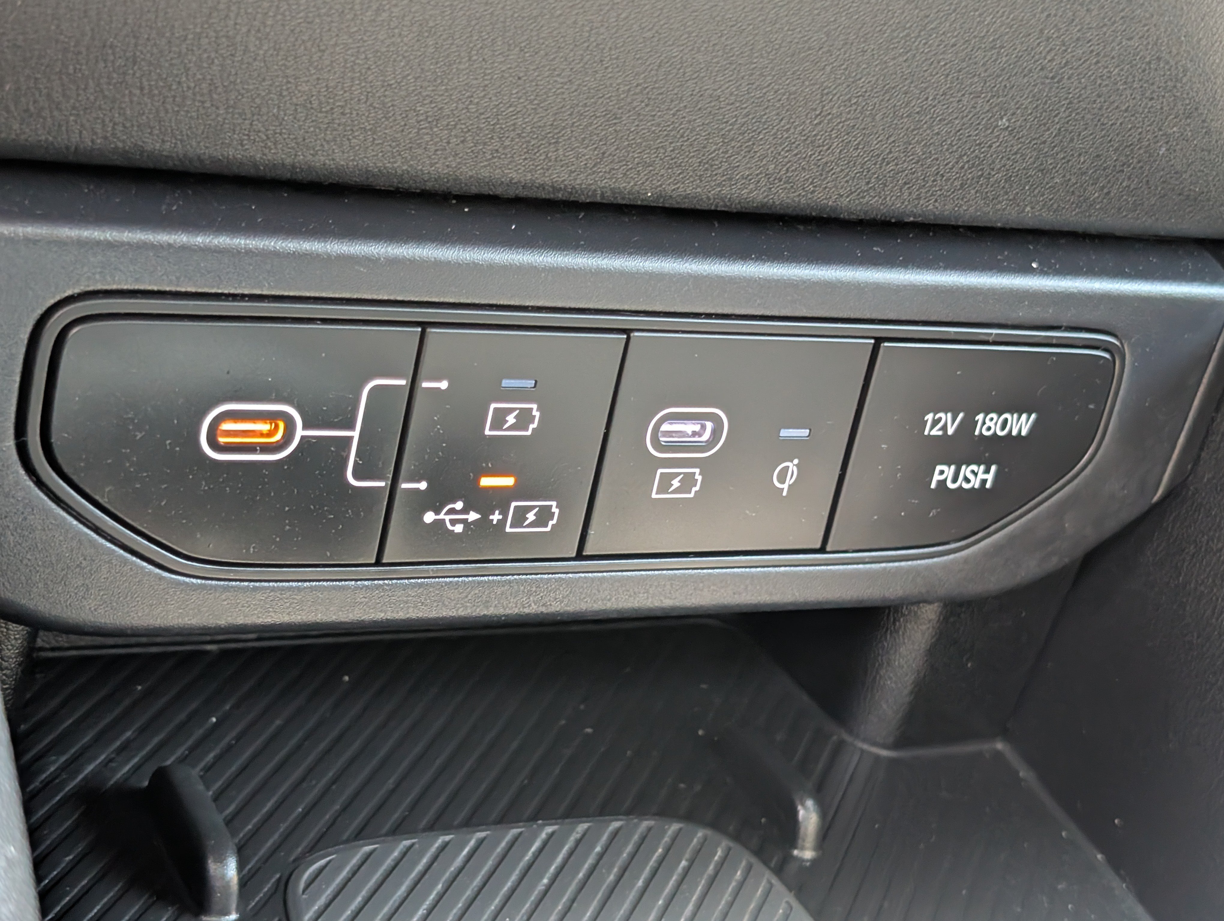 Used 2025 Kia K4 GT-Line w/ GT-Line Premium Package FWD image 28
