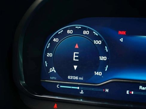 Used 2024 Chevrolet Suburban Premier image 54