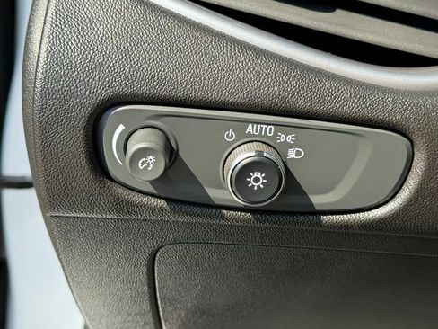 Used 2020 Chevrolet Malibu LS FWD image 19
