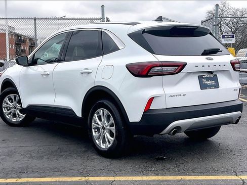 Used 2023 Ford Escape Active image 9