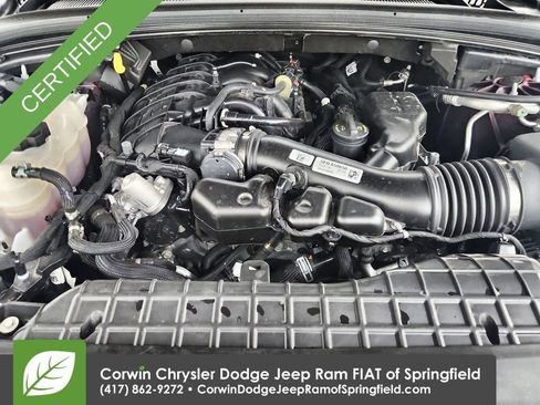 Used 2023 Jeep Grand Cherokee Limited w/ Black Appearance Package AWD/4WD image 33