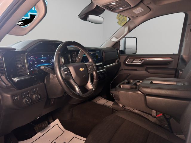Used 2024 Chevrolet Silverado 2500 LT AWD/4WD image 10