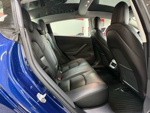 Used 2019 Tesla Model 3 Standard Range Plus image 22