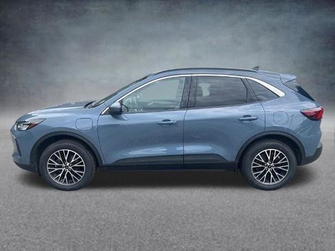 Certified 2024 Ford Escape SE FWD image 2