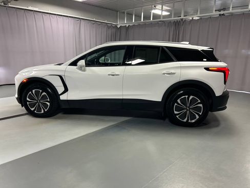 Used 2024 Chevrolet Blazer EV LT AWD/4WD image 4