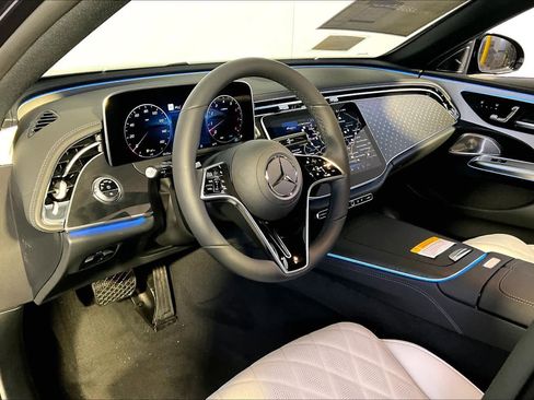 New 2026 Mercedes-Benz E 450 4MATIC Sedan image 15