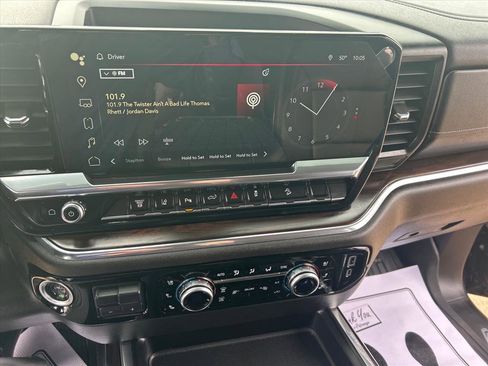 Used 2024 GMC Sierra 2500 SLT w/ SLT Premium Package image 25