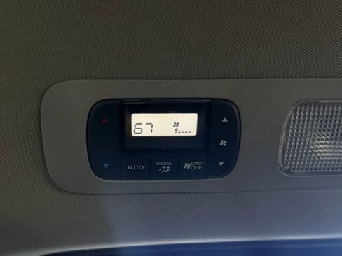 Used 2016 Honda Odyssey SE image 37