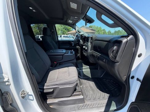 Used 2024 GMC Sierra 2500 Pro w/ Convenience Package AWD/4WD image 16