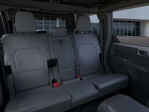 New 2025 Ford Bronco Badlands image 11