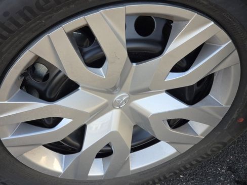 New 2026 Toyota Corolla Cross L image 16