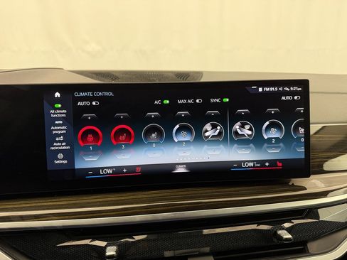 Used 2023 BMW X7 xDrive40i w/ Premium Package image 47