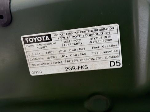 Used 2021 Toyota Tacoma SR5 w/ Technology Package RWD image 17