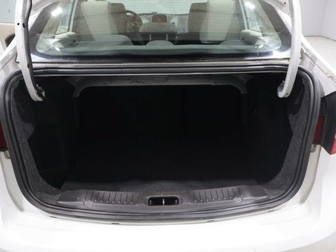 Used 2012 Ford Fiesta S FWD image 4