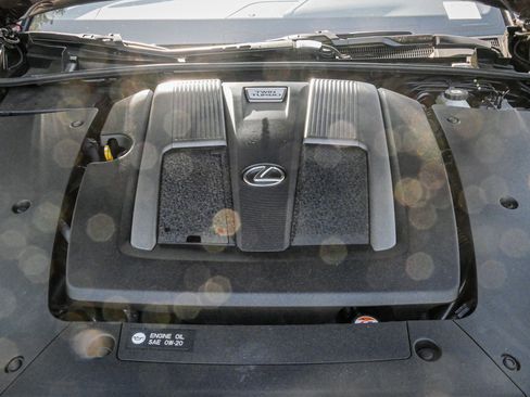 Used 2023 Lexus LS 500 AWD w/ Interior Upgrade Package image 34
