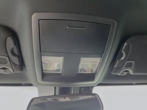 Used 2019 Dodge Challenger SXT image 21