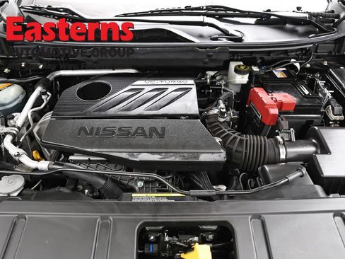Used 2023 Nissan Rogue SV AWD/4WD image 7