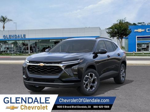 New 2026 Chevrolet Trax LT w/ Driver Confidence Package FWD image 6