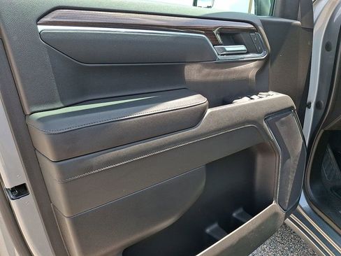 Used 2023 Chevrolet Silverado 1500 LT AWD/4WD image 14