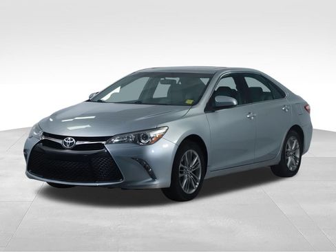 Used 2016 Toyota Camry SE FWD image 8