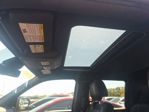 Used 2023 Nissan Frontier PRO-4X w/ Pro-4X Premium Package image 17