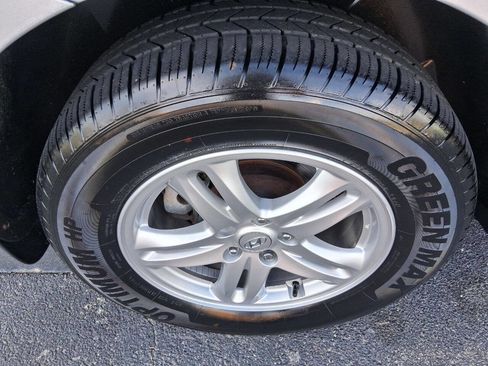 Used 2011 Hyundai Santa Fe GLS image 20