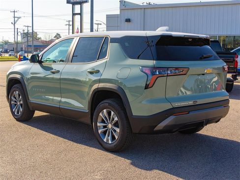 New 2025 Chevrolet Equinox LT w/ Safety and Technology Package image 7