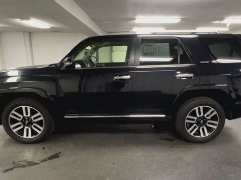 Used 2023 Toyota 4Runner Limited AWD/4WD image 5