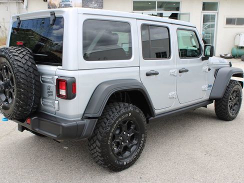 Used 2023 Jeep Wrangler Unlimited AWD/4WD image 4