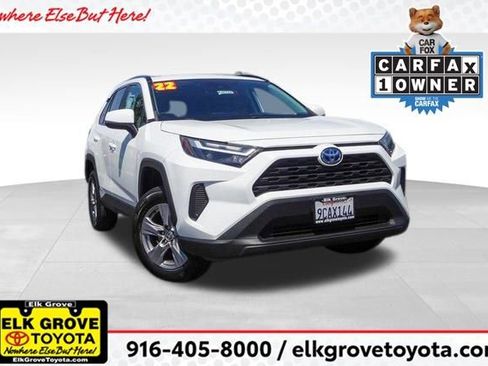 Used 2022 Toyota RAV4 XLE image 1
