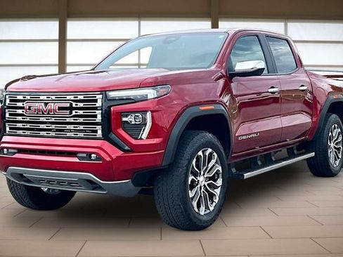 Used 2023 GMC Canyon Denali AWD/4WD image 1