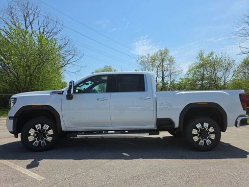 New 2026 GMC Sierra 3500 Denali w/ Denali Reserve Package AWD/4WD image 14