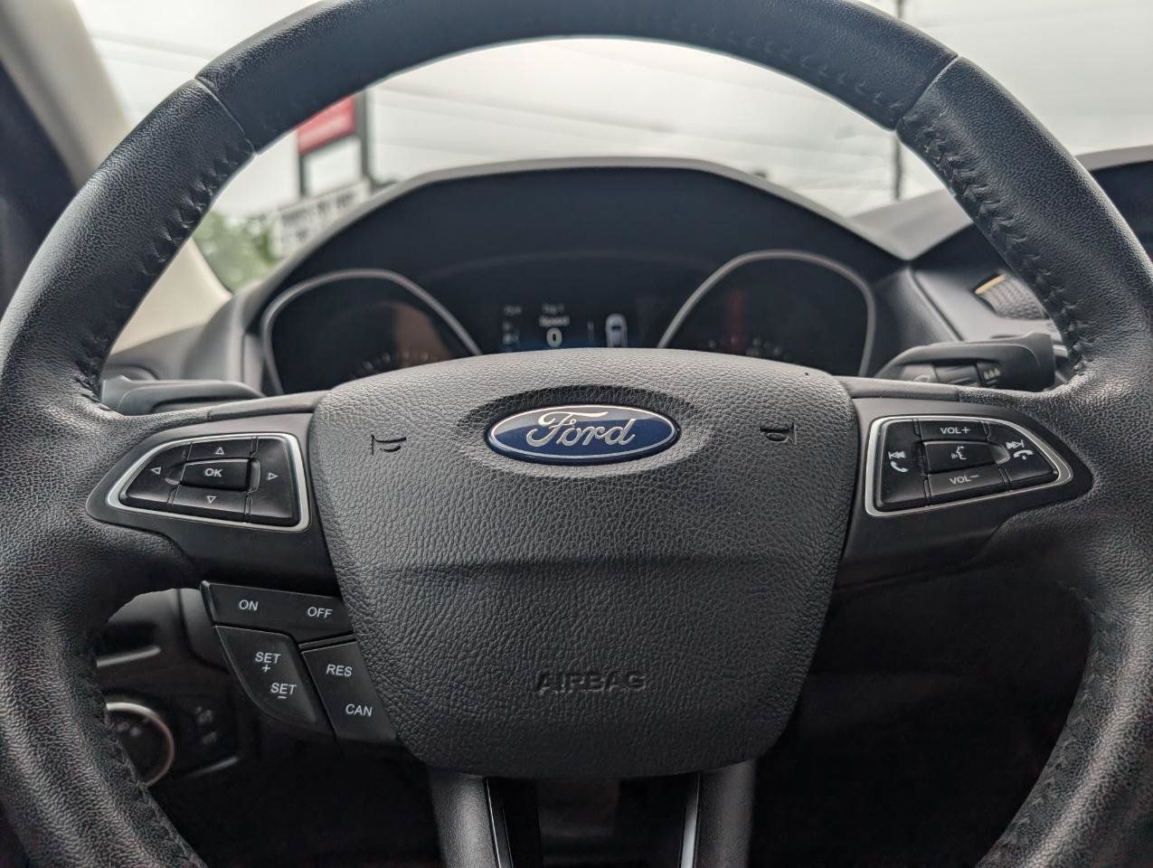 Used 2015 Ford Focus Titanium FWD image 15